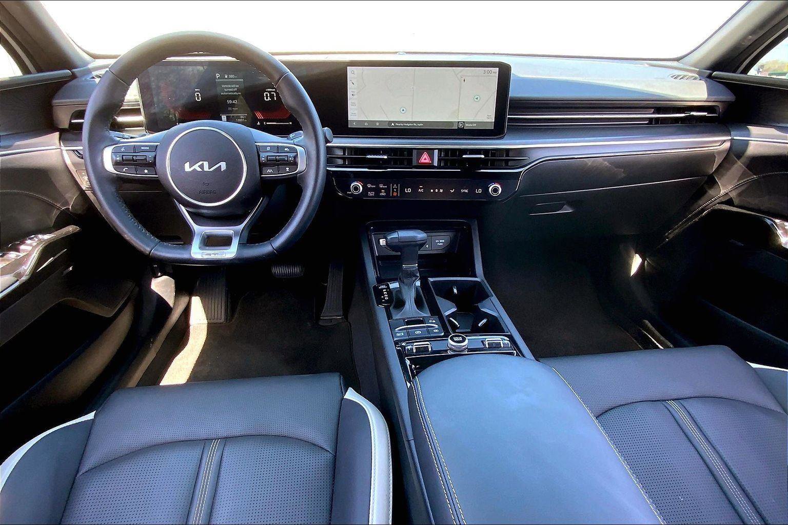 Used 2025 Kia K5 GT-Line w/ GT-Line Premium Package image 14