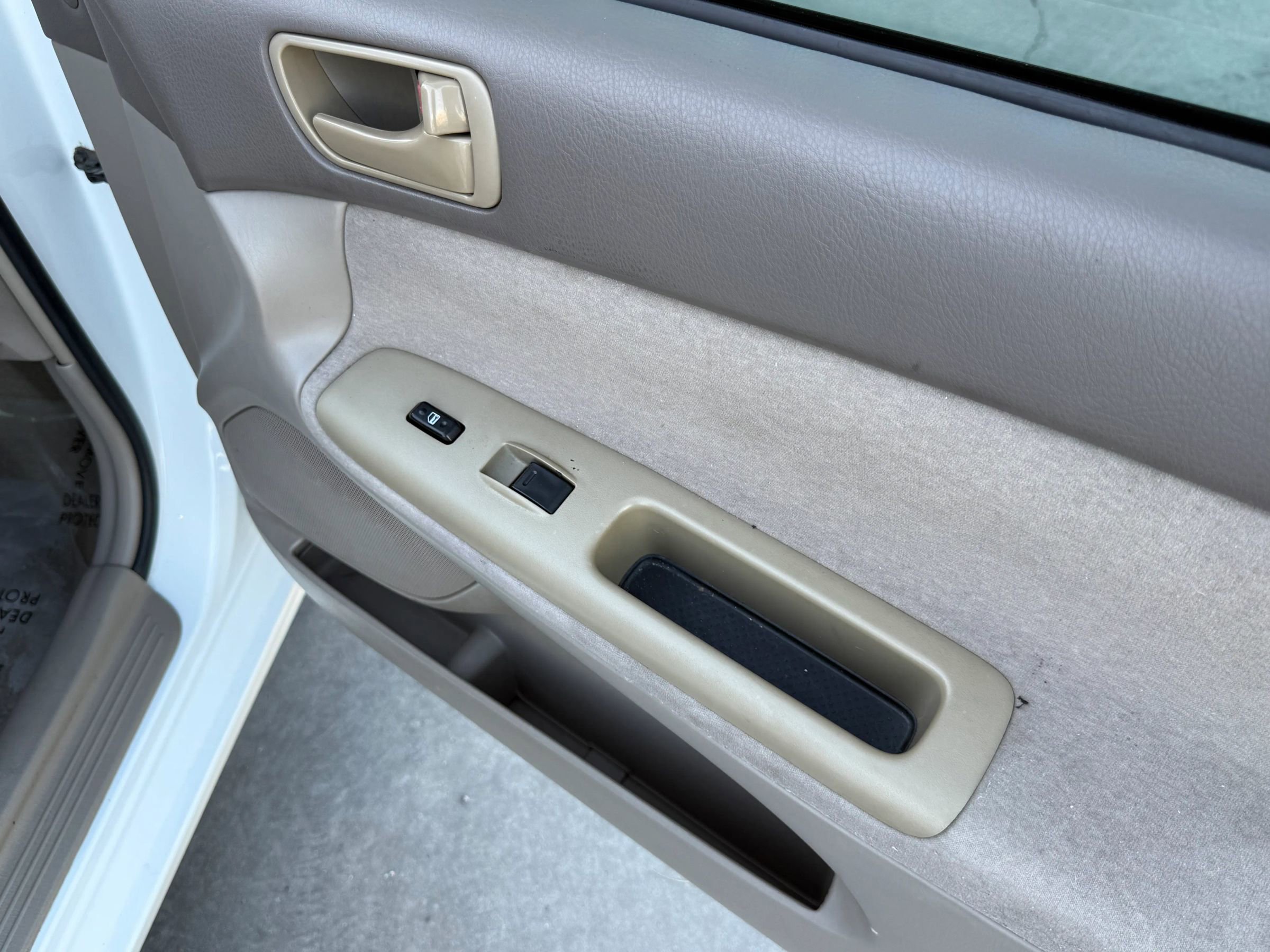 Used 2002 Toyota Camry LE FWD image 16