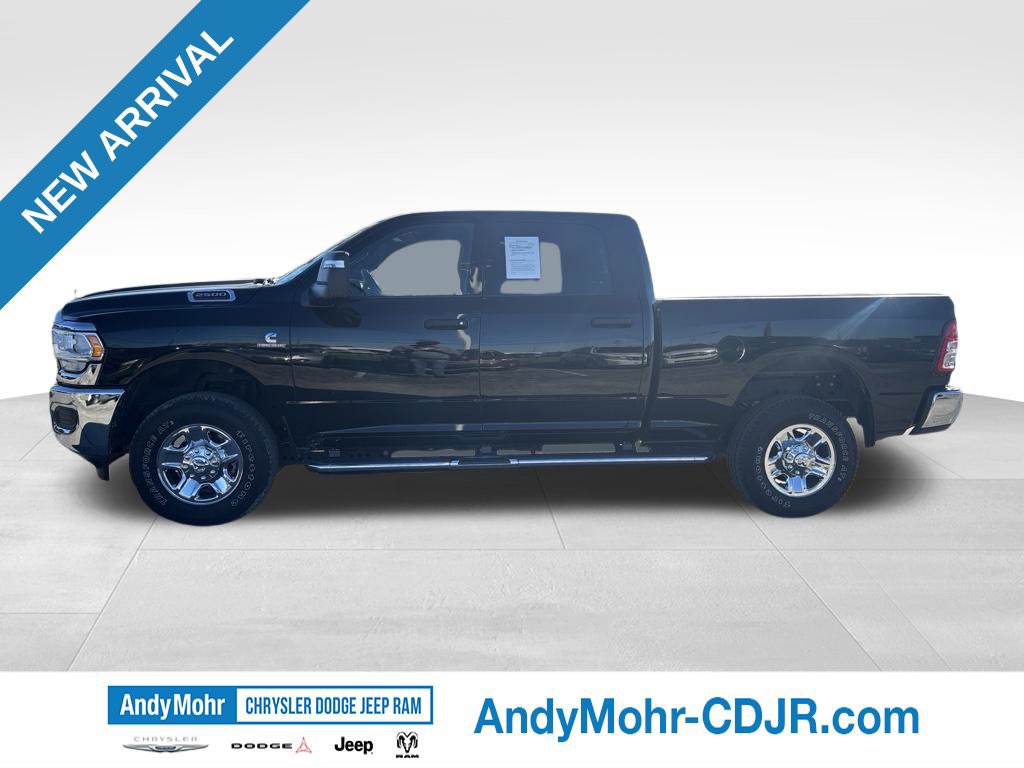 Used 2024 RAM 2500 Tradesman w/ Chrome Appearance Group AWD/4WD image 4