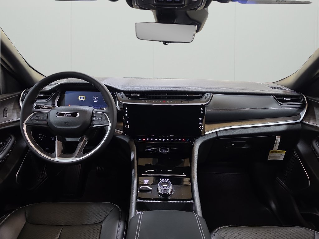 New 2026 Jeep Grand Cherokee L Limited AWD/4WD image 15