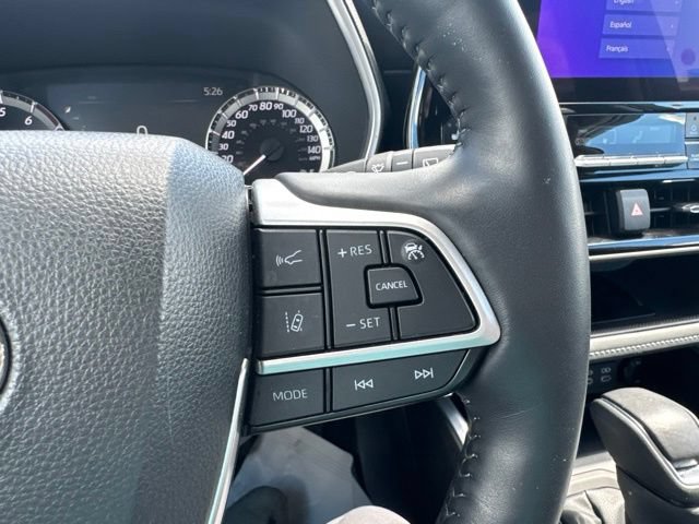 Used 2024 Toyota Highlander LE AWD/4WD image 24