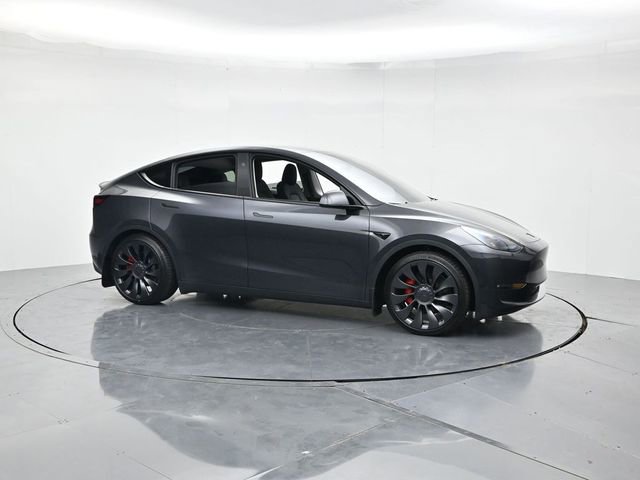 Used 2024 Tesla Model Y Performance image 3