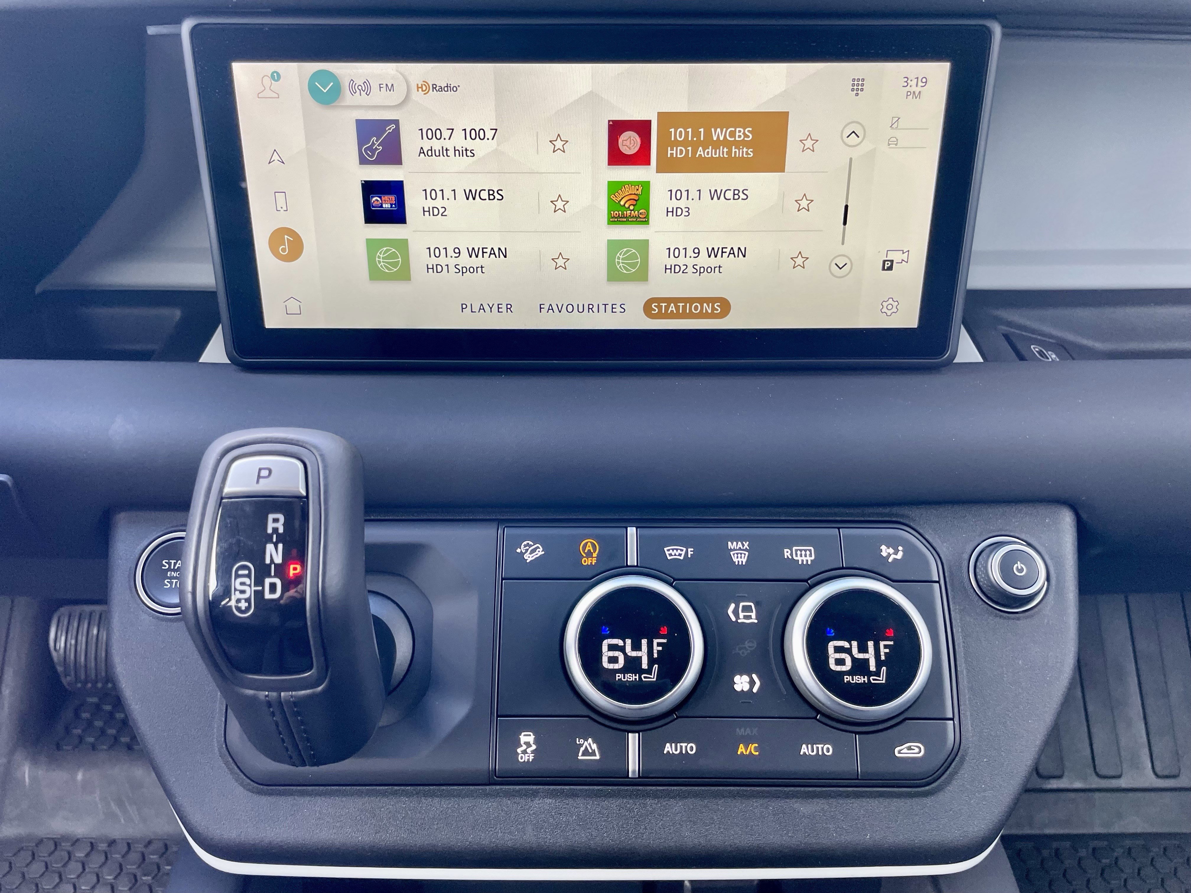 Certified 2024 Land Rover Defender 110 S image 29