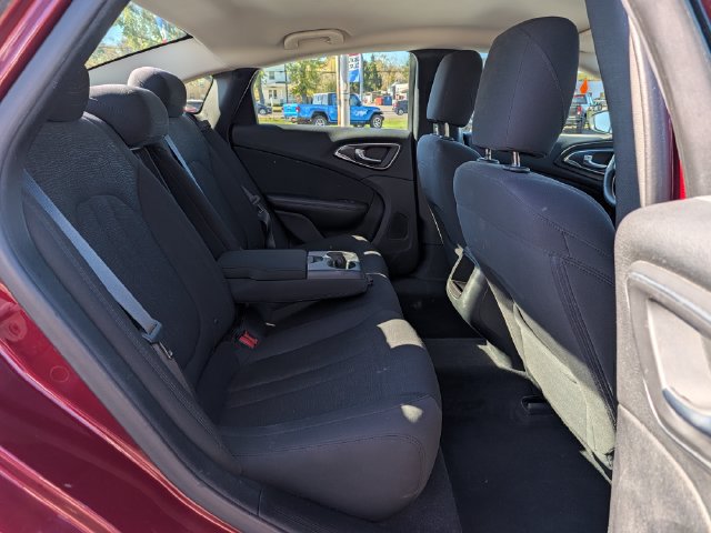 Used 2015 Chrysler 200 Limited FWD image 17