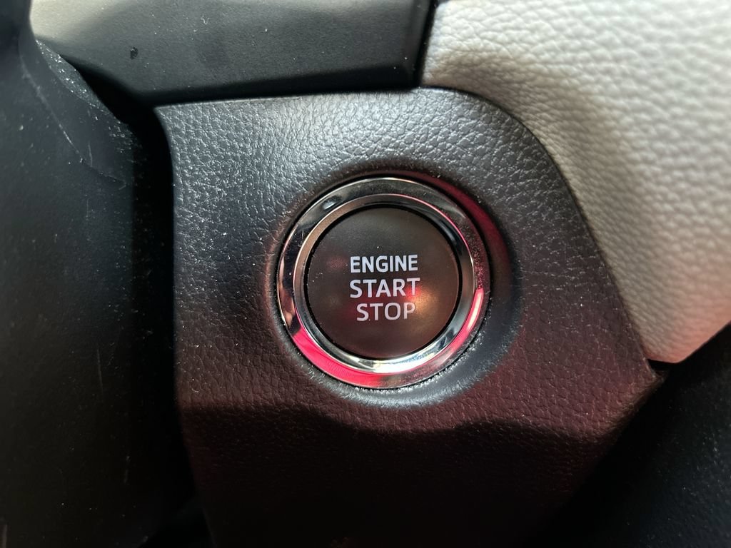 Used 2025 Toyota RAV4 XLE w/ Convenience Package FWD image 18