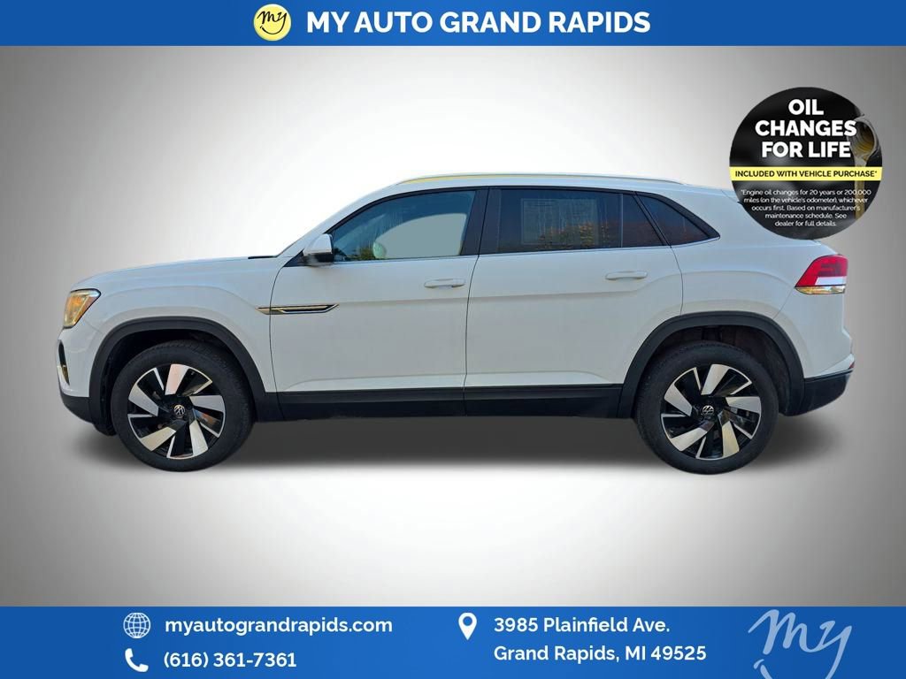 Used 2024 Volkswagen Atlas Cross Sport SE image 4