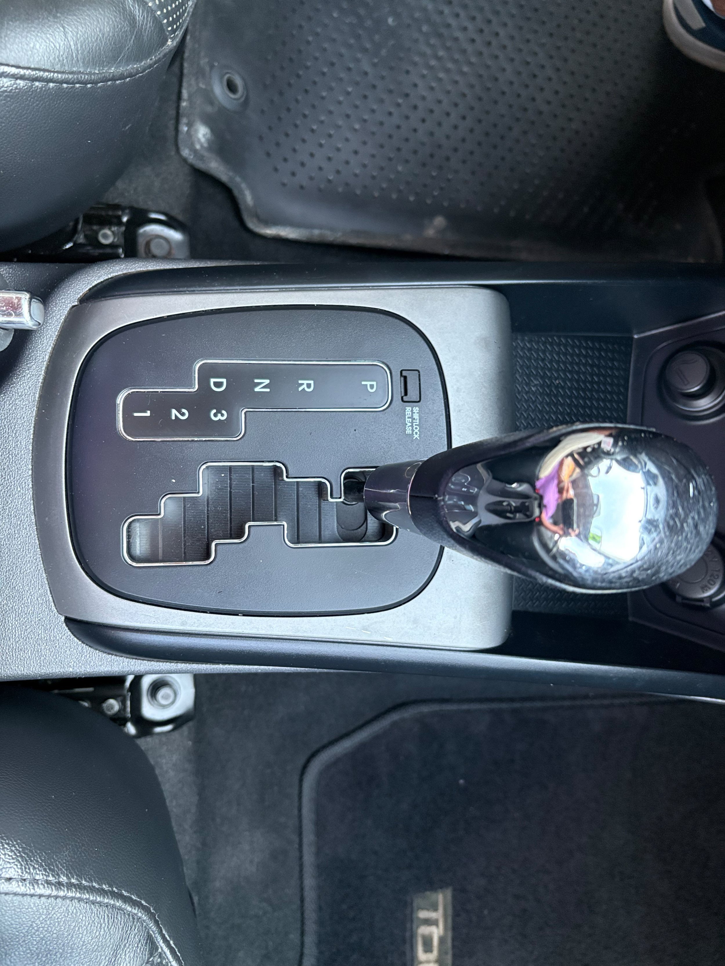 Used 2012 Hyundai Elantra FWD image 46