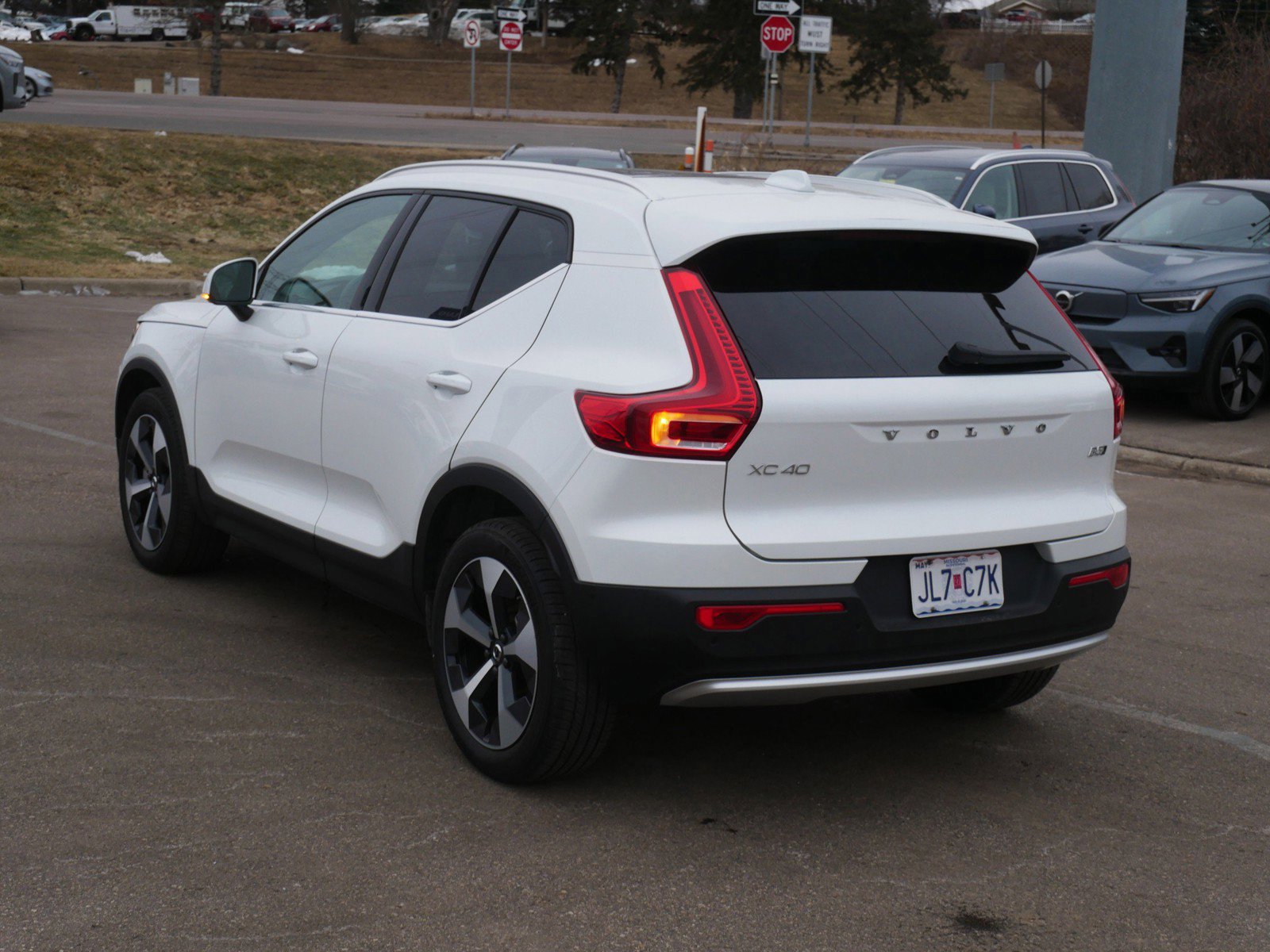 Certified 2025 Volvo XC40 B5 Plus image 5