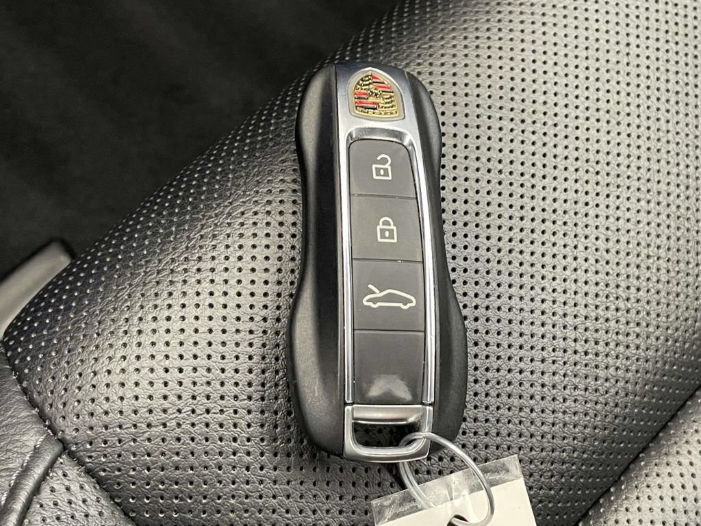 Used 2021 Porsche 911 Carrera RWD image 38