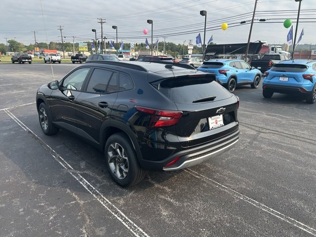 New 2025 Chevrolet Trax LT w/ Sunroof Package image 34
