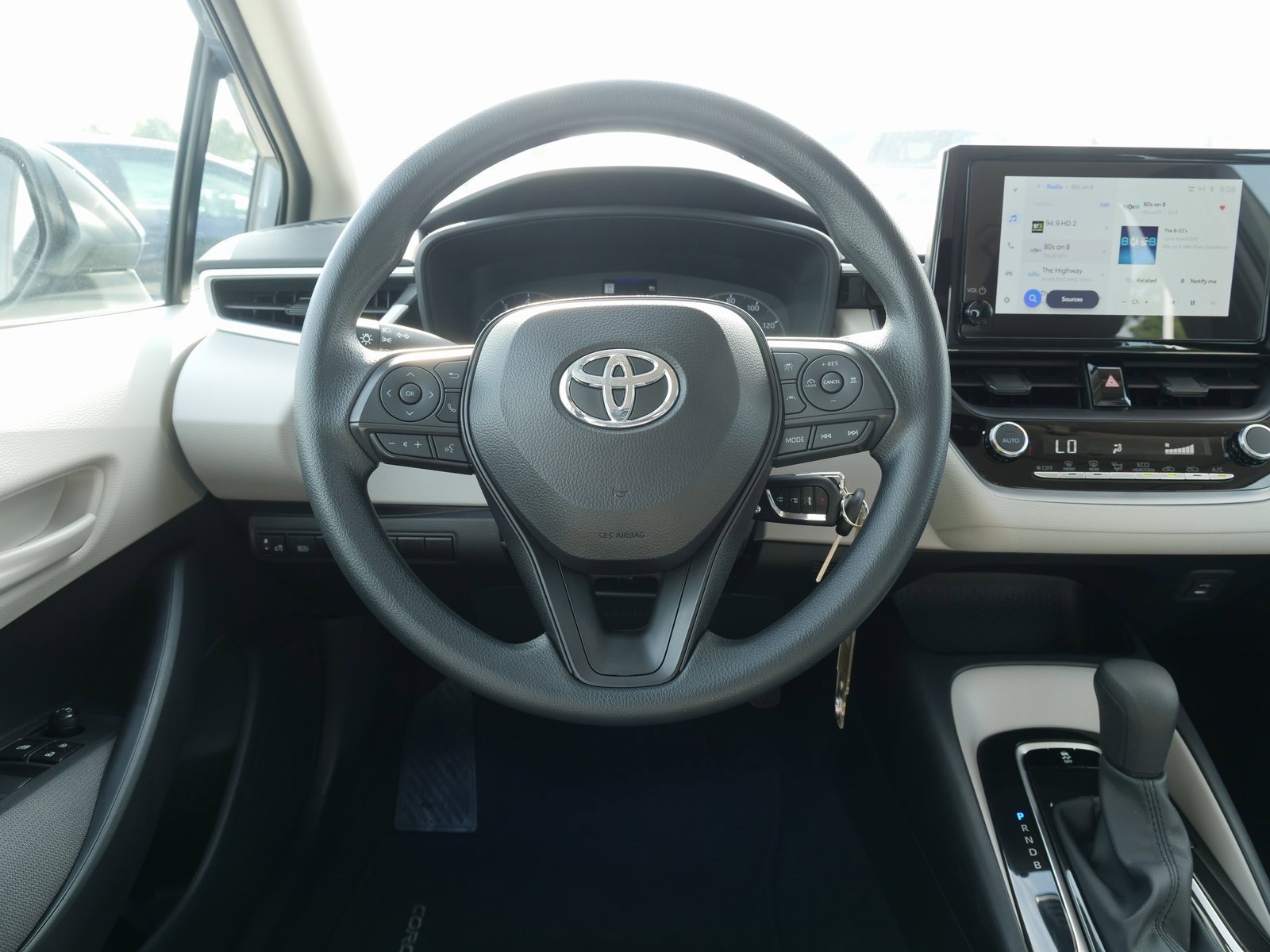 Used 2025 Toyota Corolla LE image 18