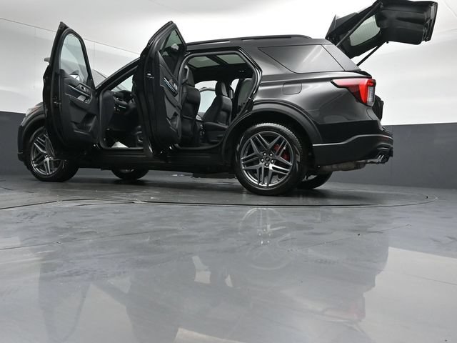 Certified 2025 Ford Explorer ST AWD/4WD image 59