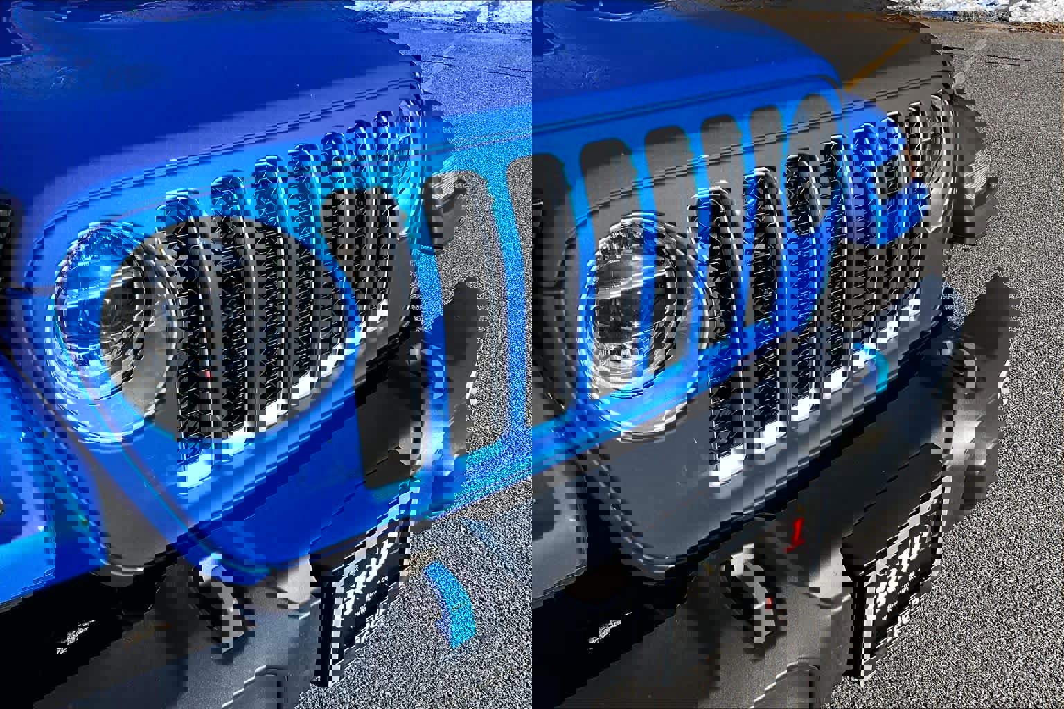 Used 2022 Jeep Wrangler Unlimited Sahara w/ Cold Weather Group image 31