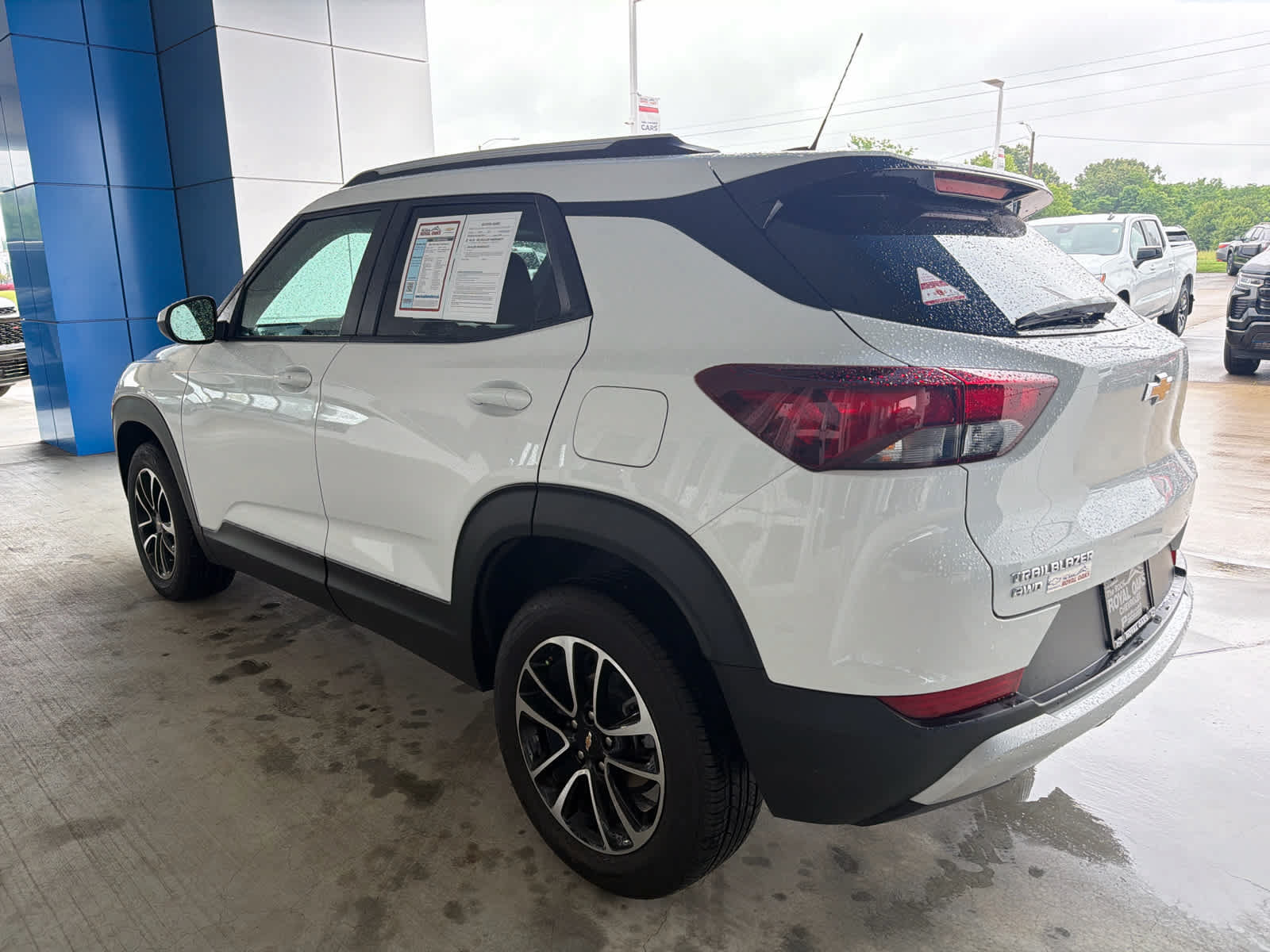Used 2024 Chevrolet TrailBlazer LT AWD/4WD image 4