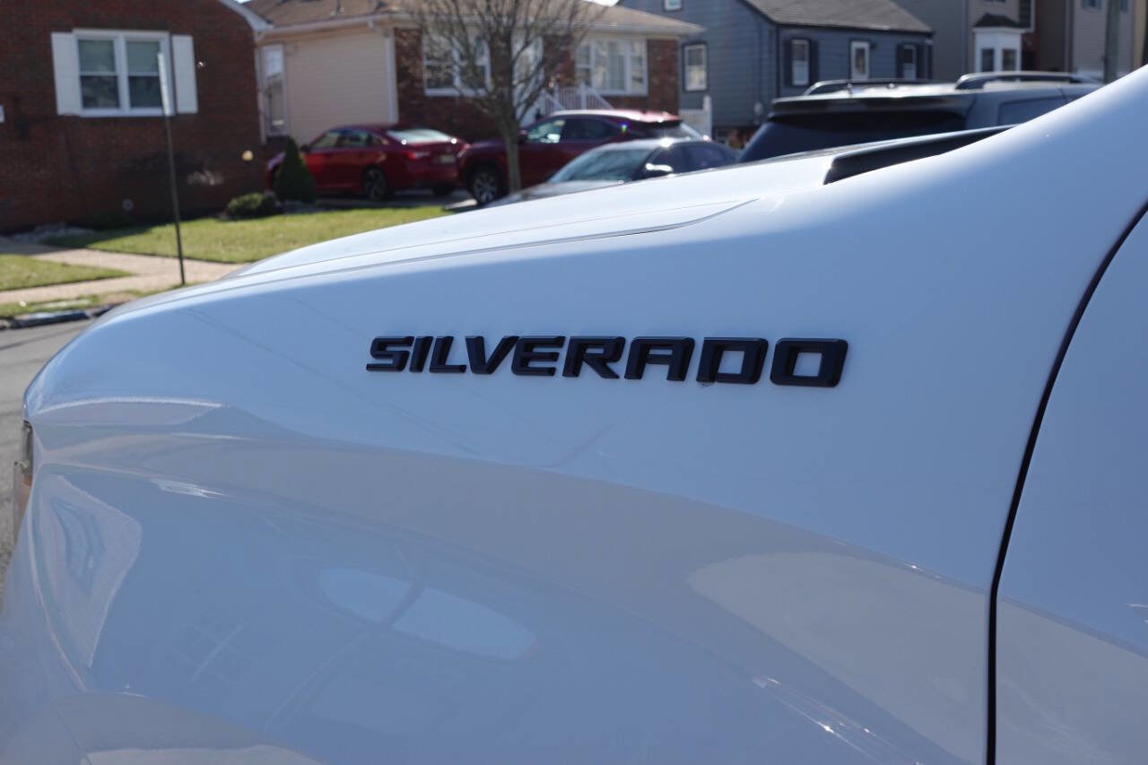 Used 2024 Chevrolet Silverado 1500 Custom w/ Rally Edition AWD/4WD image 16