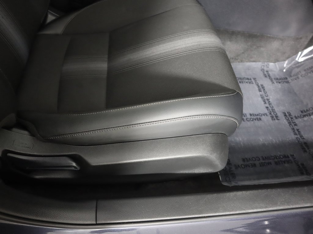Used 2025 Honda Civic Sport image 32