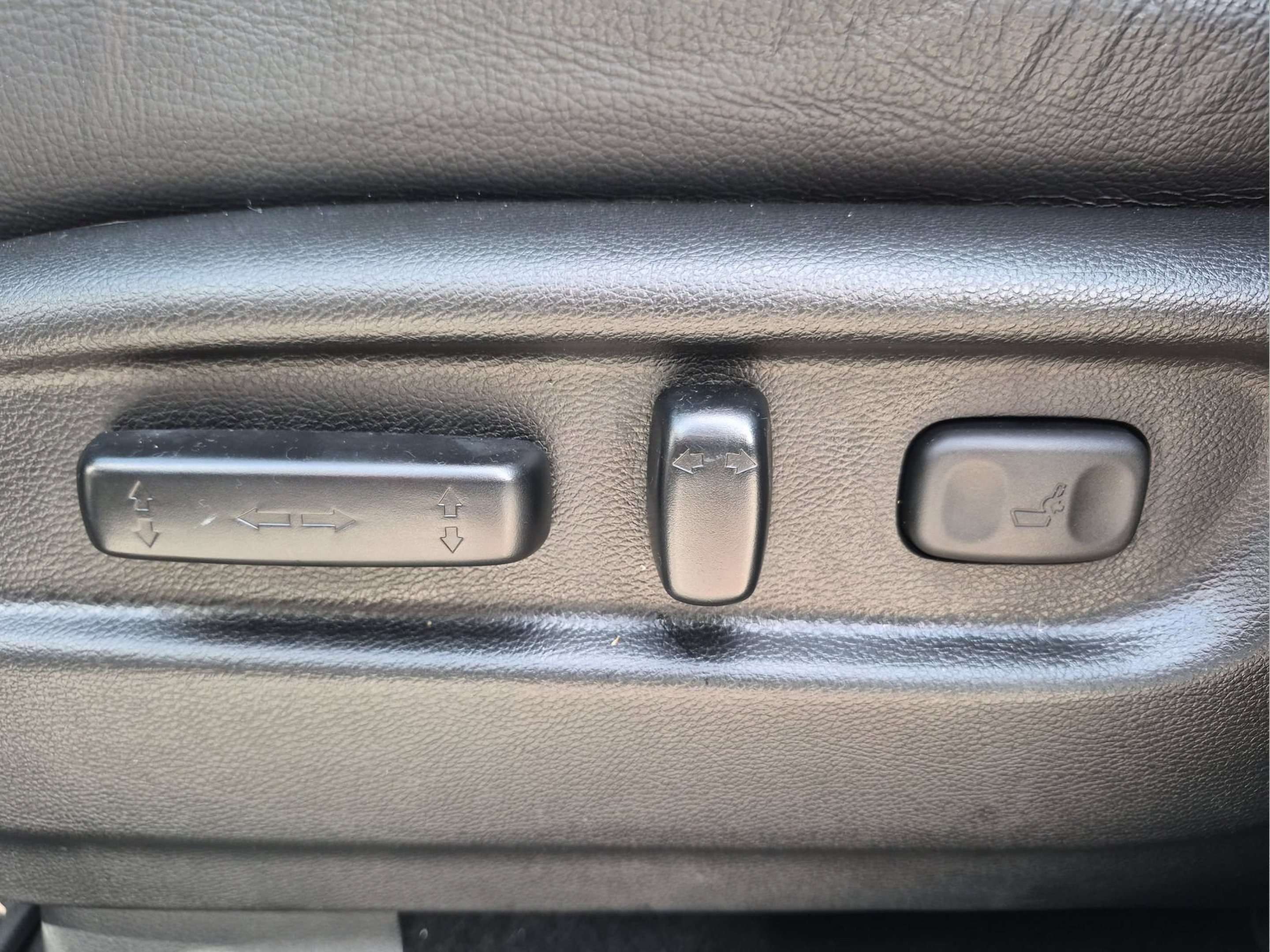 Used 2025 Honda Passport TrailSport image 13