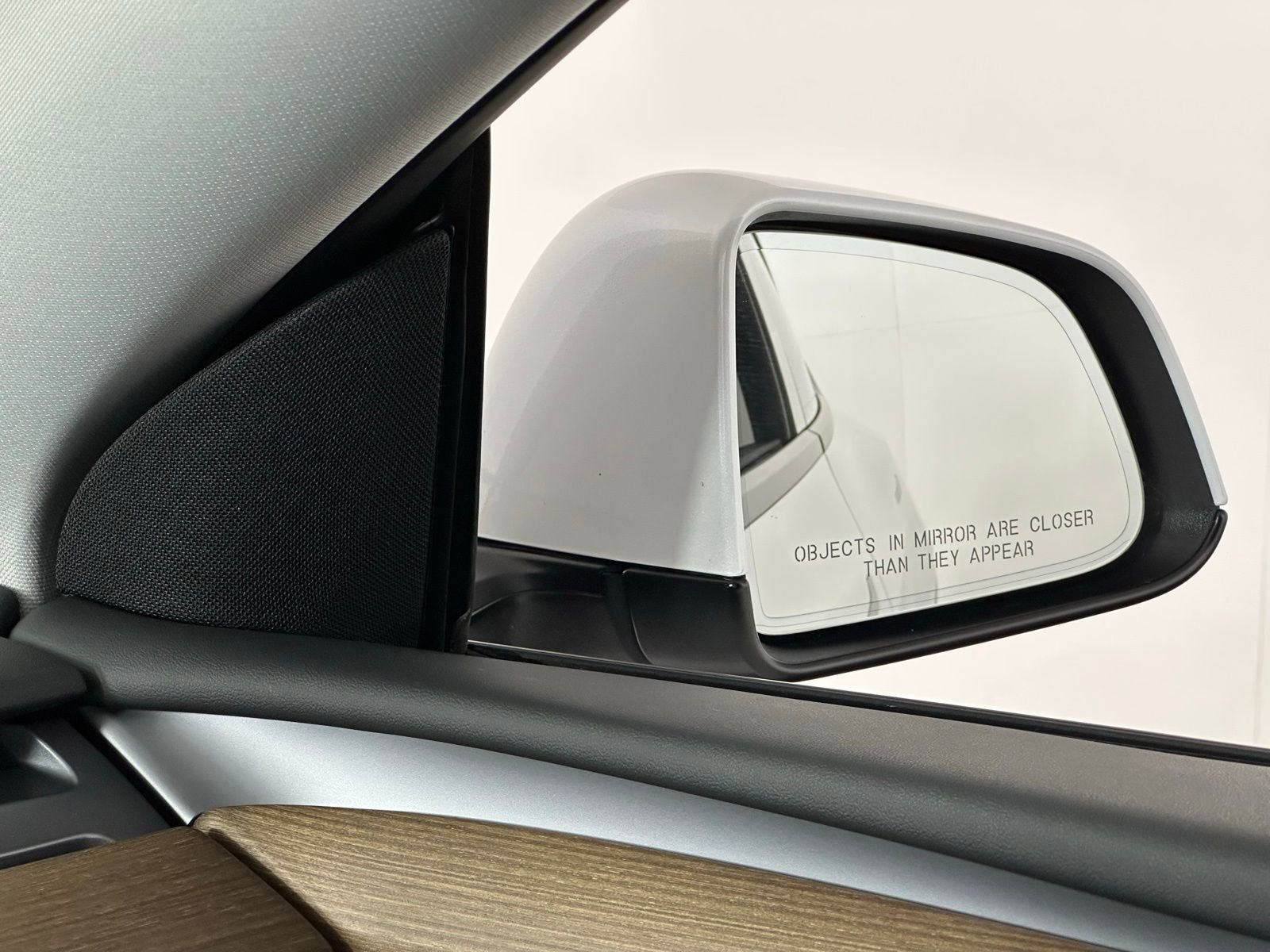 Used 2022 Tesla Model Y Long Range image 23