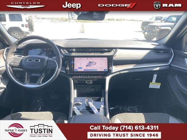 New 2027 Jeep Grand Cherokee Altitude AWD/4WD image 36