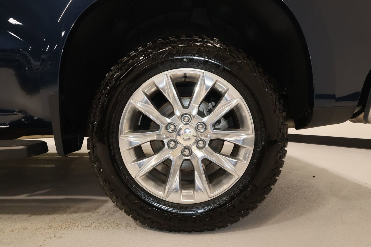 Certified 2020 Chevrolet Silverado 1500 LTZ w/ Technology Package image 36