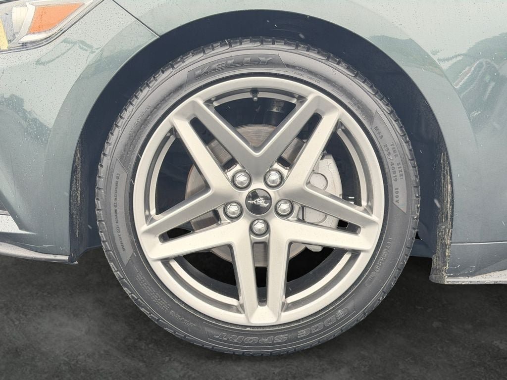 Used 2016 Ford Mustang Premium RWD image 4