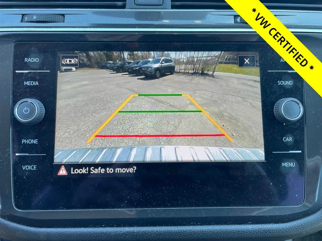 Used 2021 Volkswagen Tiguan SE AWD/4WD image 22