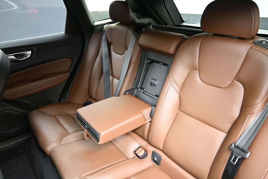 Used 2023 Volvo XC60 B5 Ultimate w/ Climate Package AWD/4WD image 20