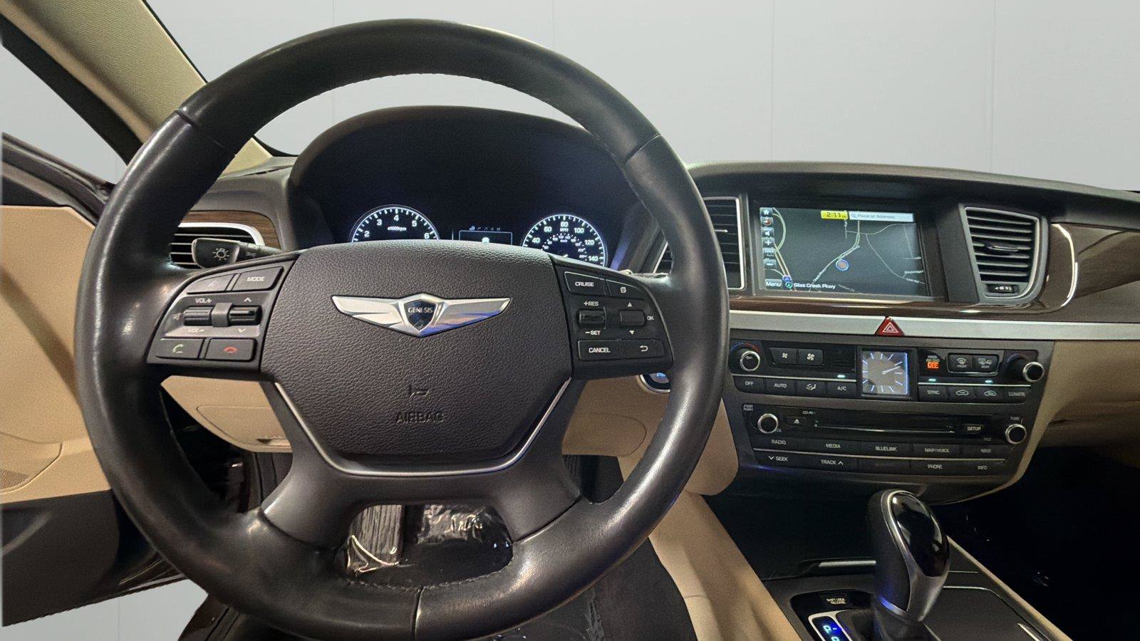 Used 2015 Hyundai Genesis 3.8 AWD/4WD image 22