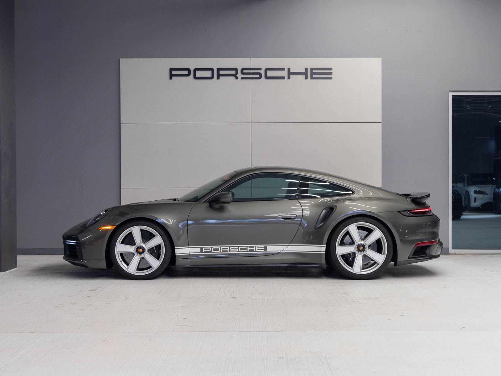 Used 2025 Porsche 911 Turbo S image 2