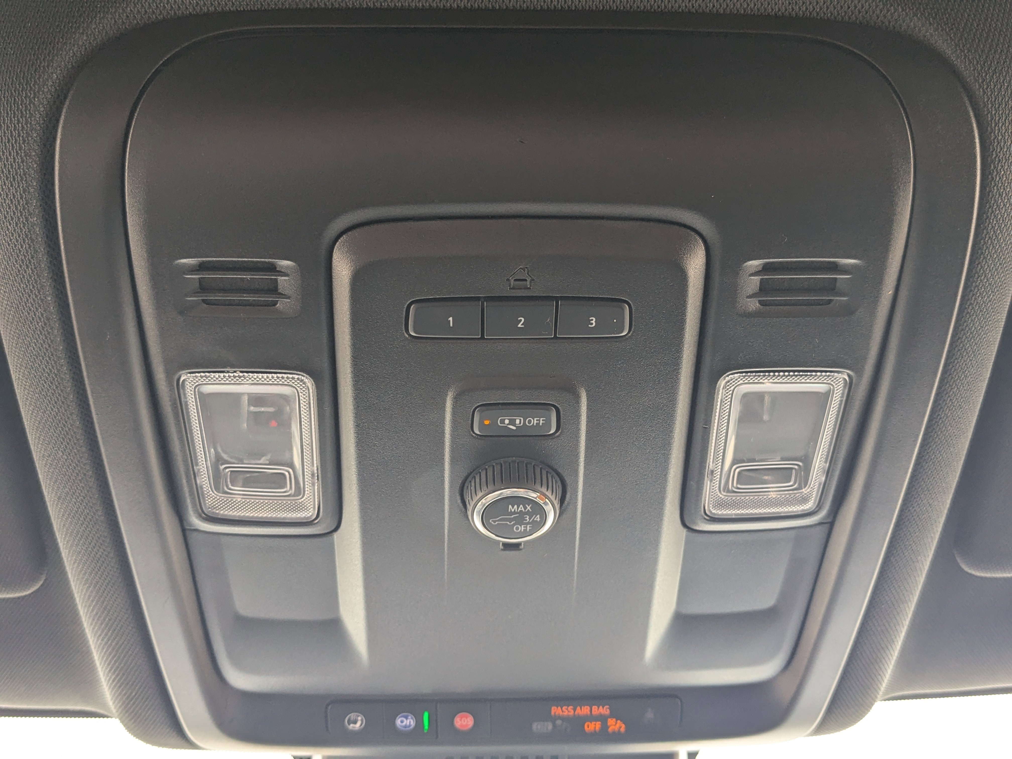 Used 2024 GMC Yukon SLT image 32