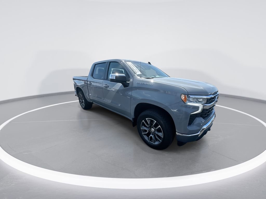 Used 2024 Chevrolet Silverado 1500 LT image 2