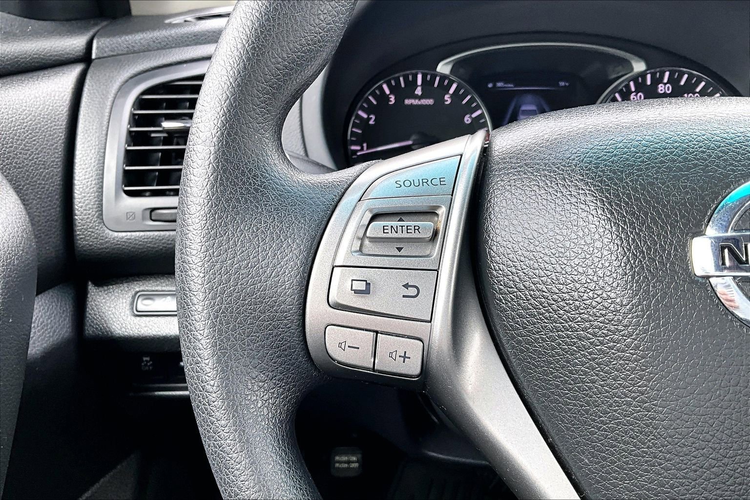 Used 2014 Nissan Altima 2.5 S w/ Display Audio Package FWD image 10