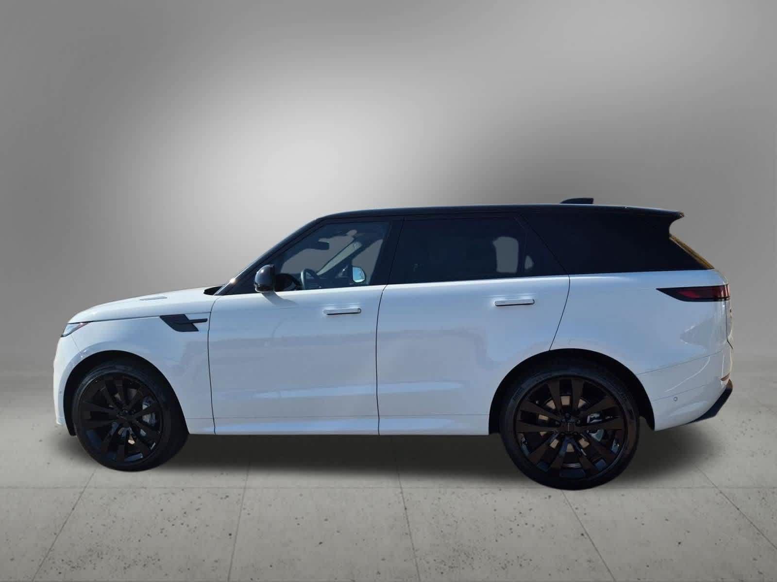 New 2027 Land Rover Range Rover Sport Dynamic SE AWD/4WD image 3