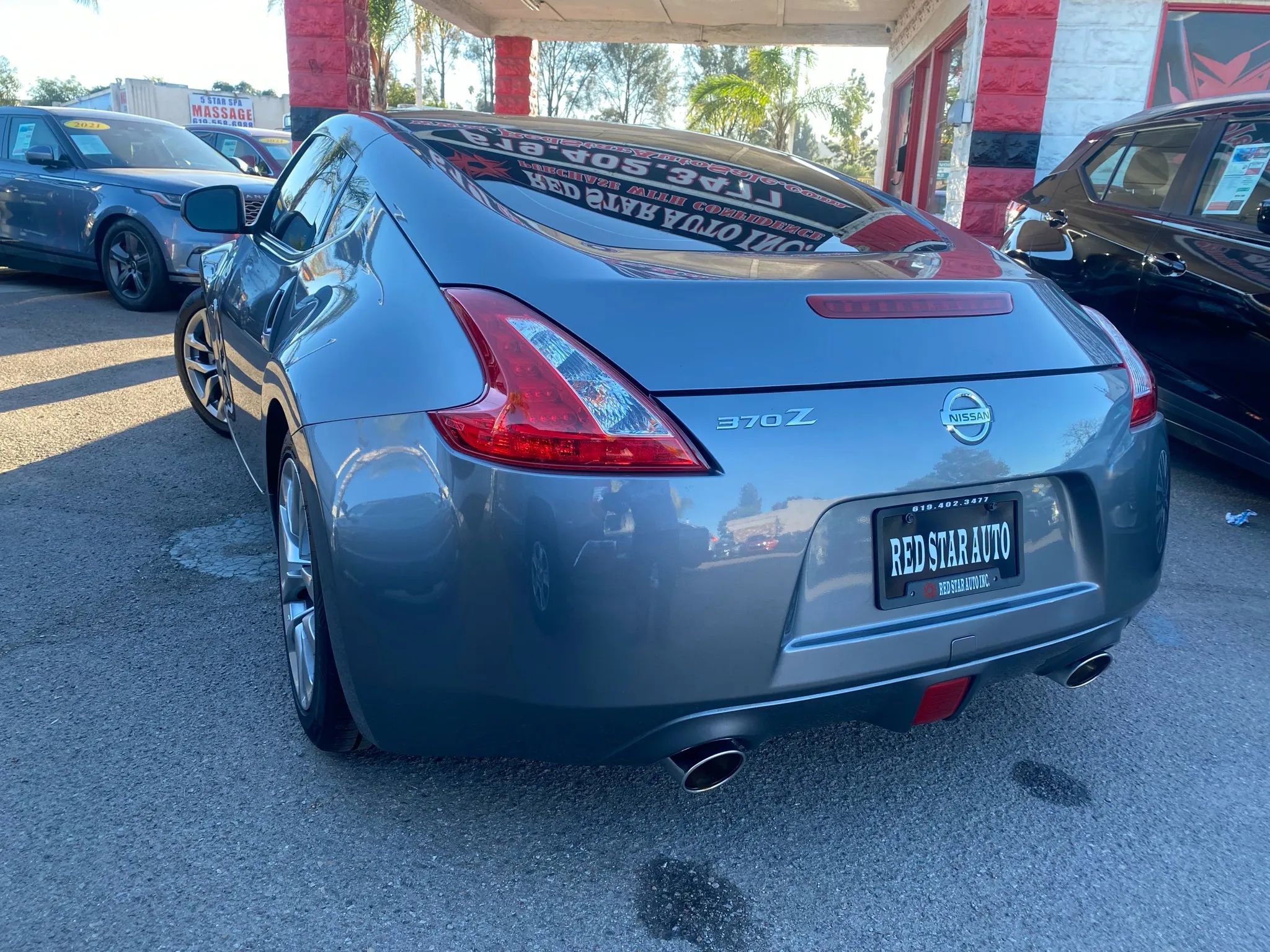 Used 2014 Nissan 370Z Coupe image 2