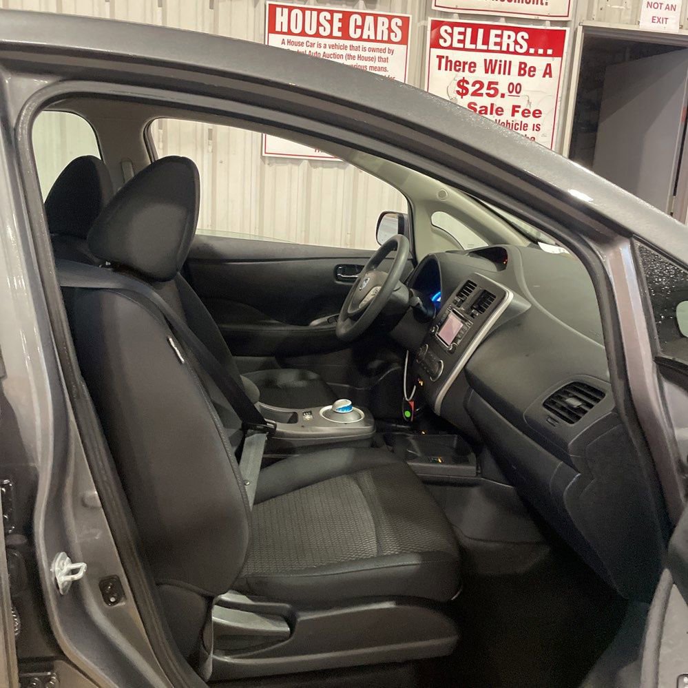 Used 2017 Nissan Leaf S w/ Charge Package image 17