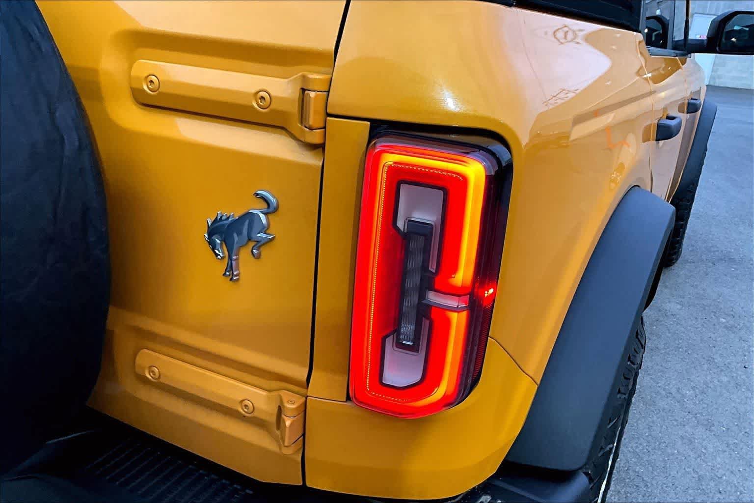 Used 2021 Ford Bronco Badlands image 32