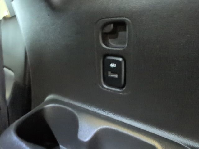 Used 2023 Buick Enclave Essence AWD/4WD image 33