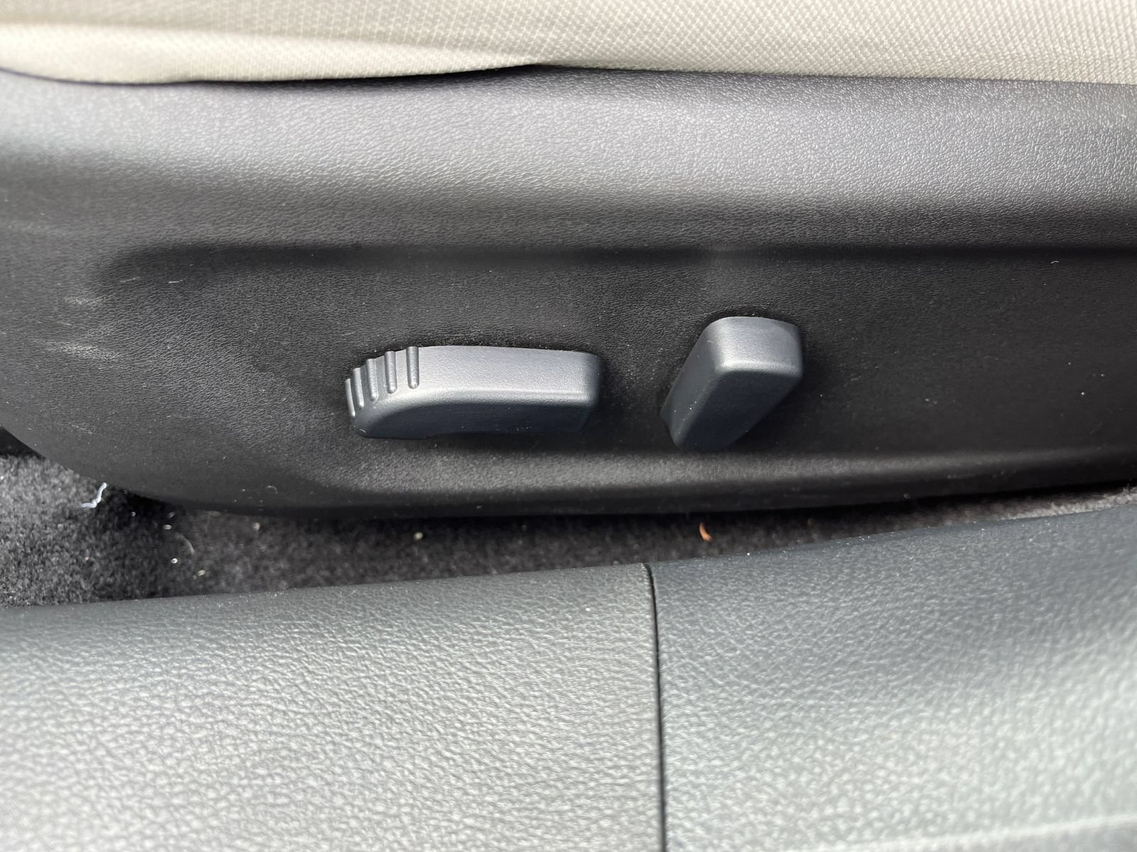 Used 2025 Nissan Altima 2.5 SV FWD image 18