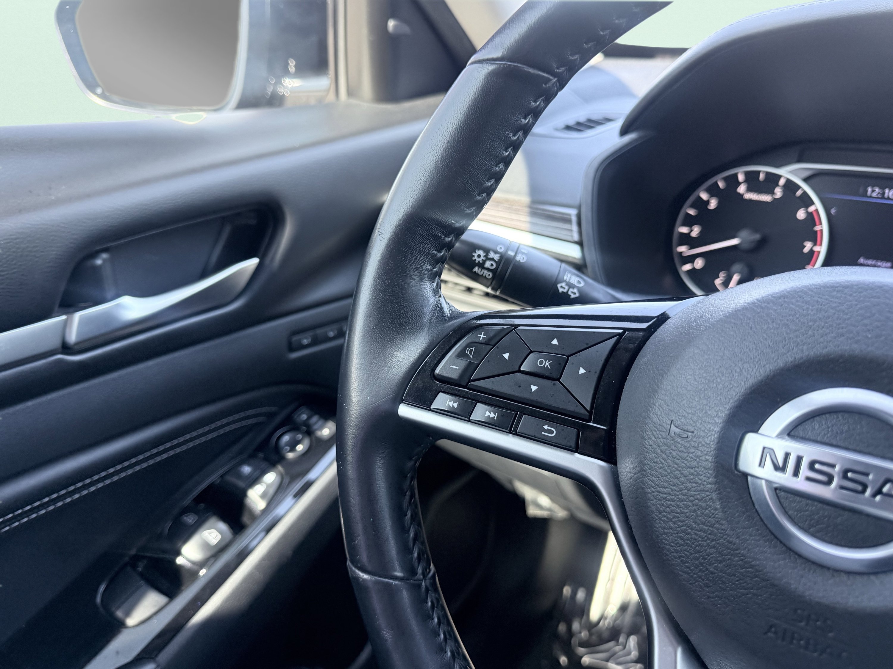 Used 2020 Nissan Altima 2.0 Platinum FWD image 61