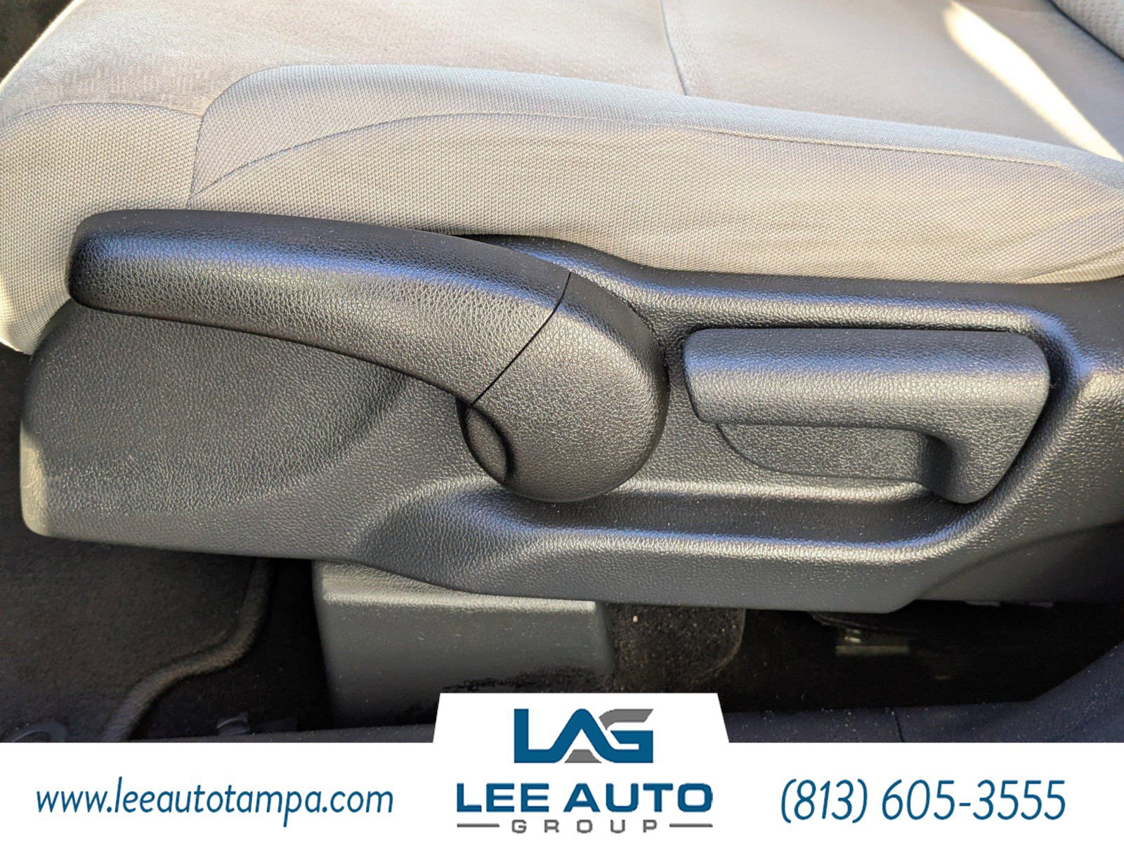 Used 2016 Honda CR-V LX image 19