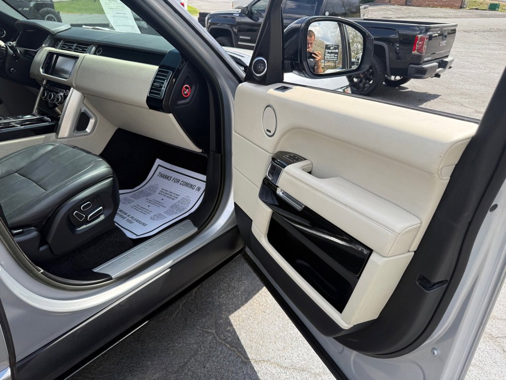 Used 2015 Land Rover Range Rover Supercharged image 77