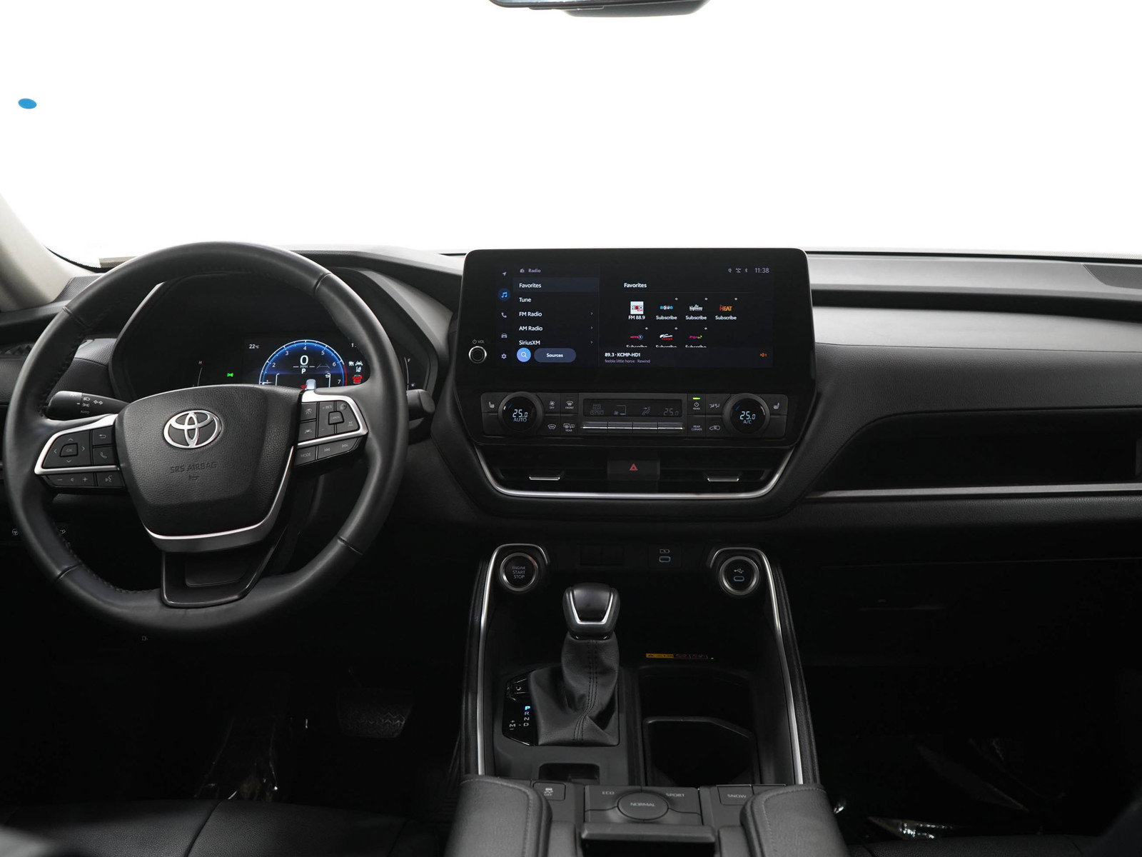 Used 2025 Toyota Grand Highlander AWD image 15