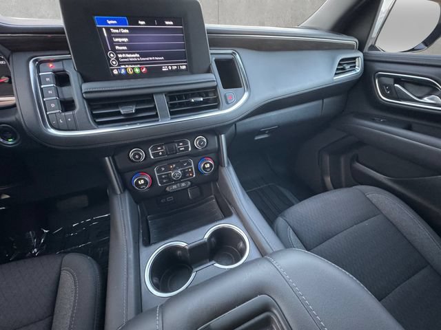 Used 2023 Chevrolet Suburban LS RWD image 3