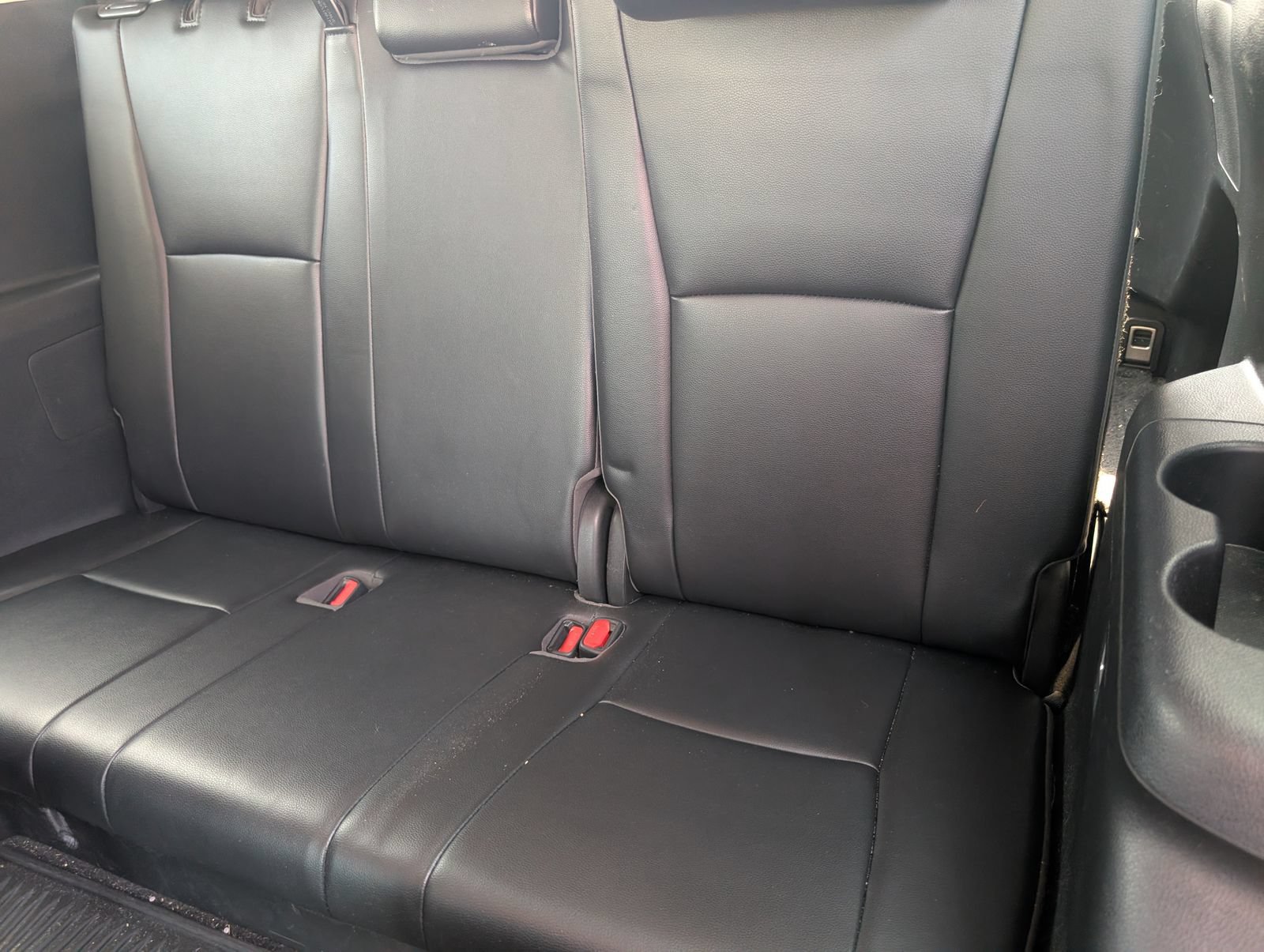 Used 2022 Toyota Highlander XLE FWD image 8