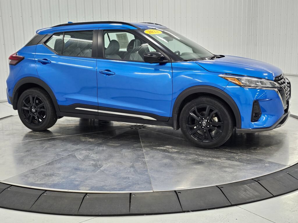 Used 2023 Nissan Kicks SR w/ SR Premium Package FWD image 7