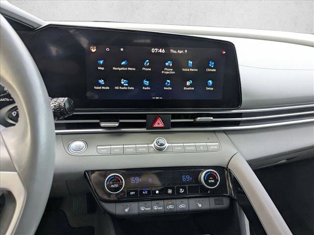 Used 2023 Hyundai Elantra SEL w/ Convenience Package image 11