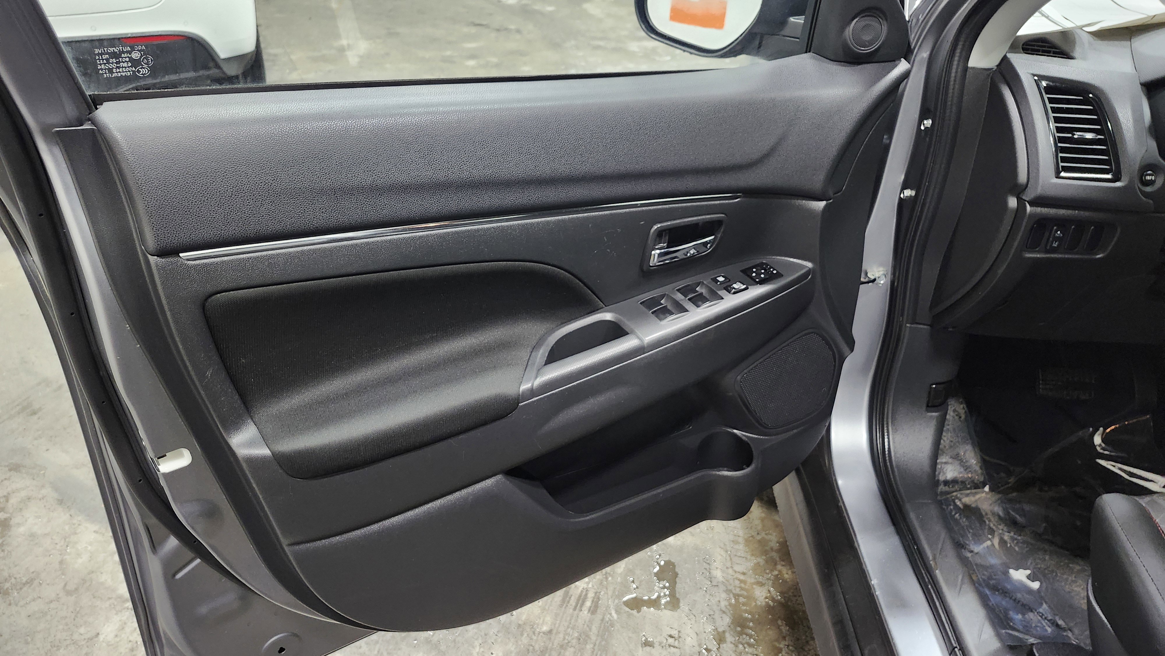 Used 2023 Mitsubishi Outlander Sport LE image 25