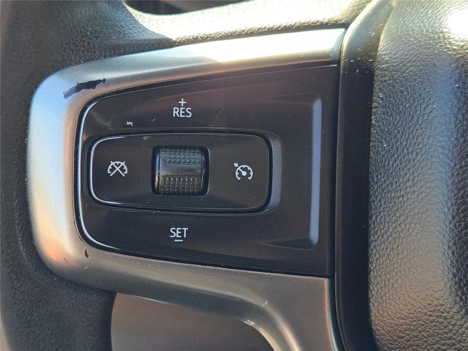 Used 2021 Chevrolet Silverado 2500 LT AWD/4WD image 32