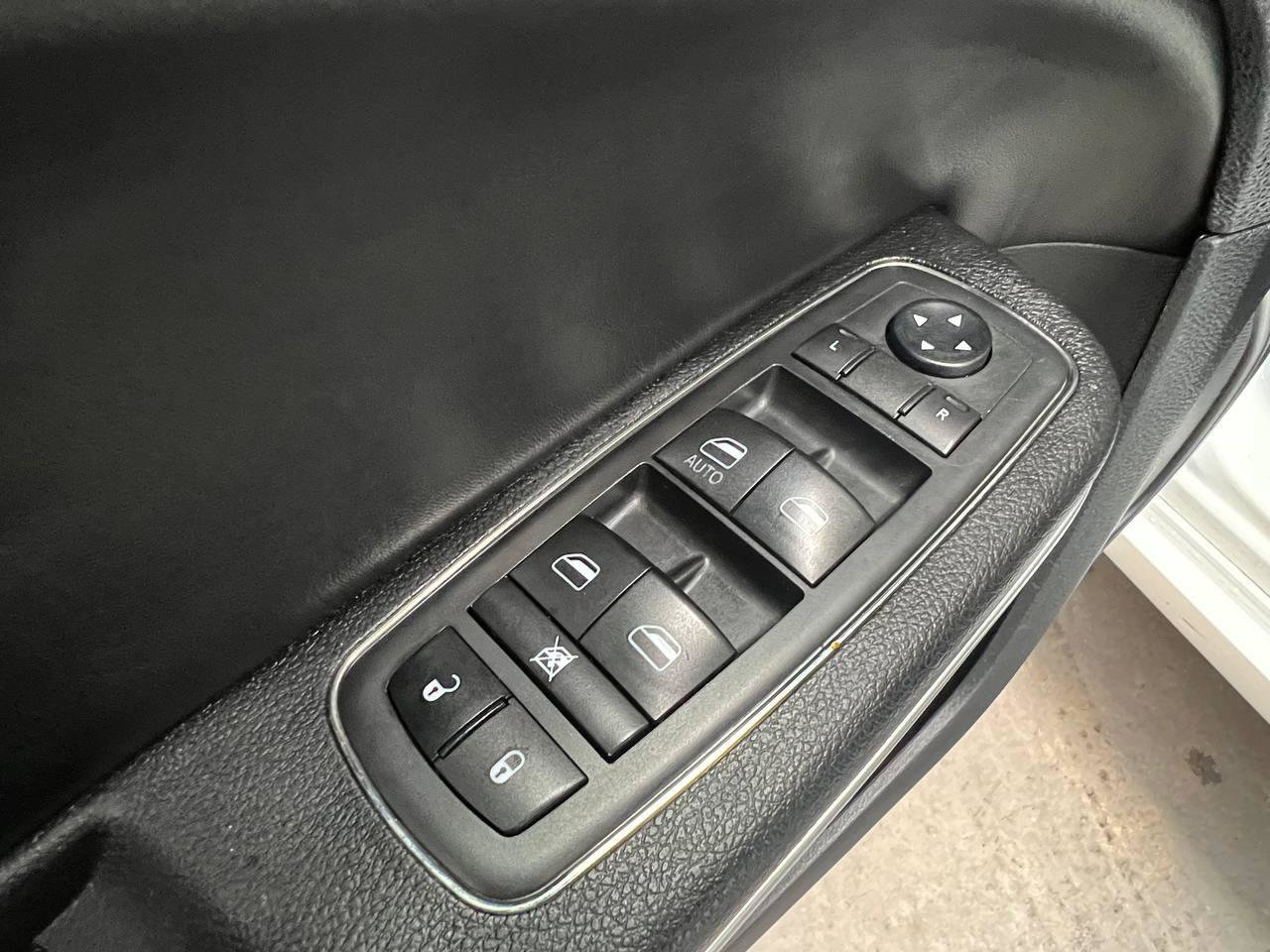 Used 2021 Chrysler 300 S RWD image 23