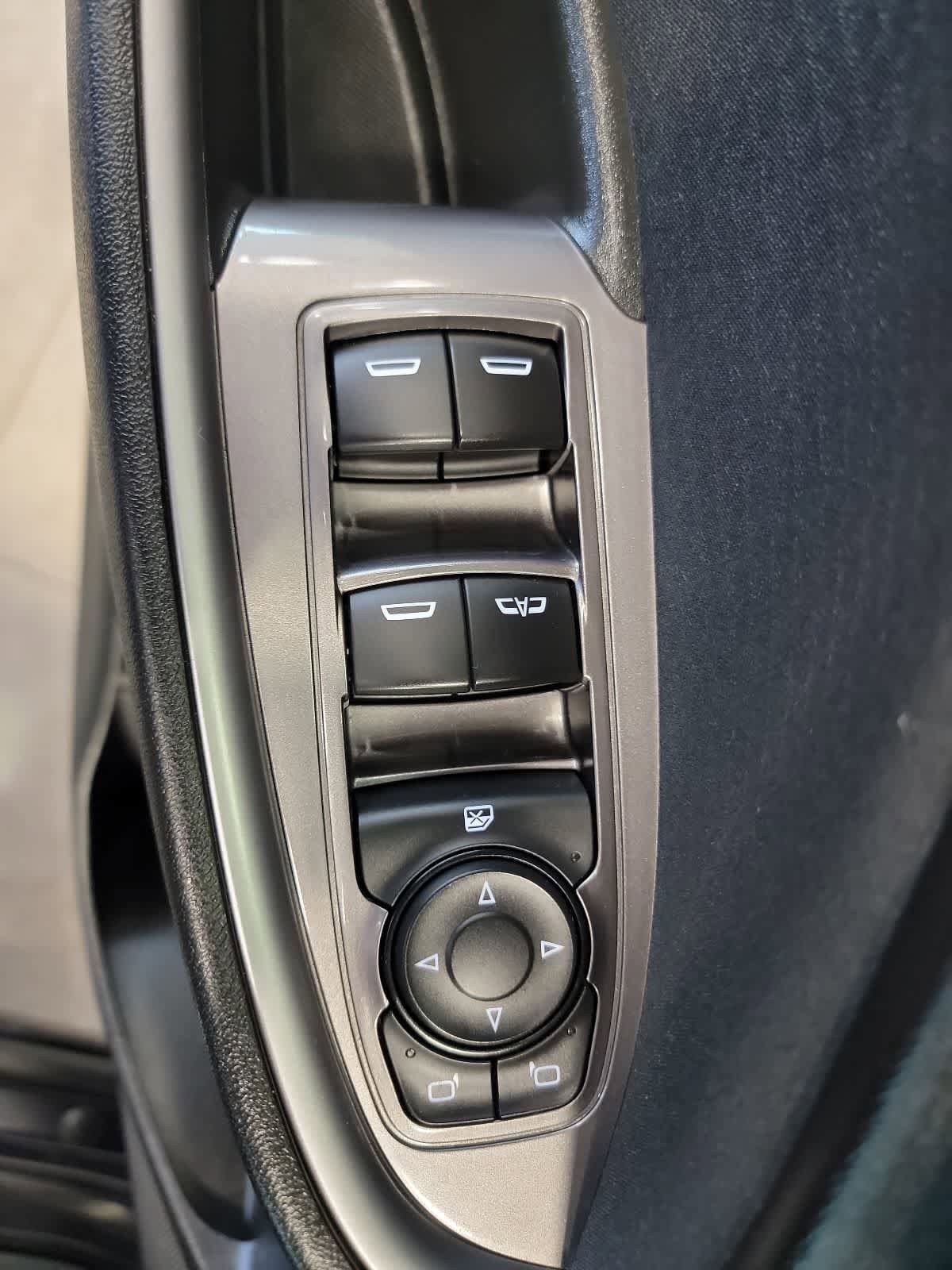 Used 2022 Chevrolet Malibu LT FWD image 14